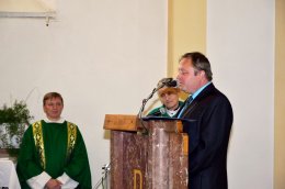 Rozloučení s o. Marcelem v kostele