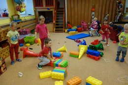 S písničkou a úsměvem, hrajeme si každý den!