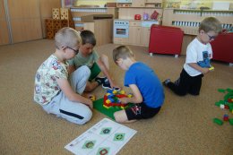 PROJEKTOVÝ DEN - STAVITEL VĚŽÍ