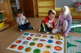 Hrajeme si ve školce i na hřišti